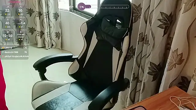 Snapshot of luoxuwen chatting on February 2025 05:51:02 AM luoxuwen online show from February 2025 05:51:02 AM