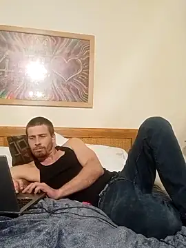 dcrick978 online show from October 2025 10:43:02 PM