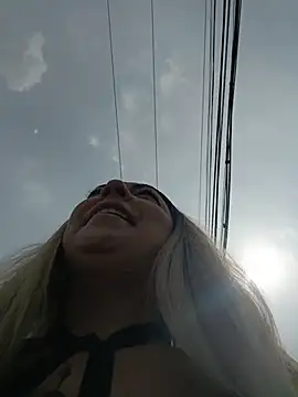 madelaine- online show from November 2025 06:53:01 PM