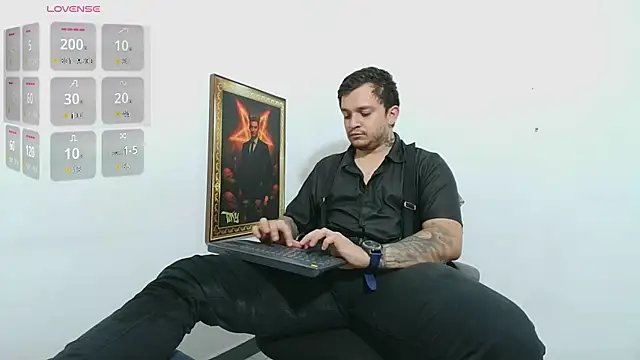 Snapshot of tony_landri chatting on July 2026 02:46:02 AM tony landri online show from July 2026 02:46:02 AM