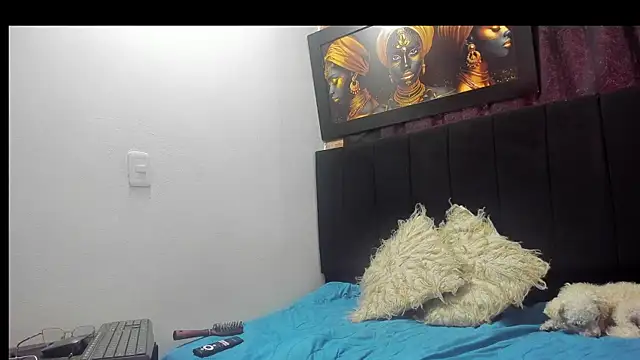 Snapshot of Evaaross_2345 chatting on October 2025 02:51:02 PM Evaaross 2345 online show from October 2025 02:51:02 PM