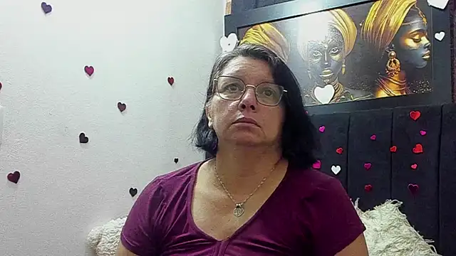 Evaaross 2345 online show from May 2026 01:40:02 PM