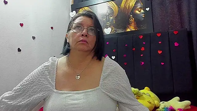 Evaaross 2345 online show from June 2026 01:31:02 PM