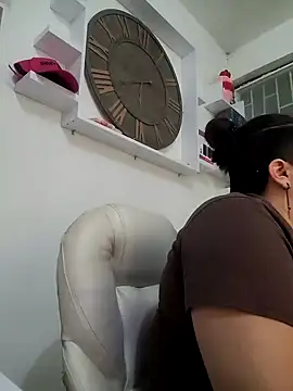 Snapshot of TwerkingAss chatting on December 2024 02:48:02 AM TwerkingAss online show from December 2024 02:48:02 AM