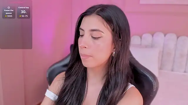 zia cooper online show from February 2026 06:50:02 PM