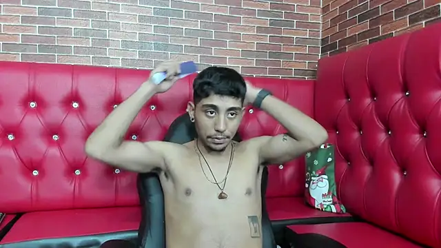 Snapshot of Annyeli chatting on December 2024 02:27:02 AM Annyeli online show from December 2024 02:27:02 AM