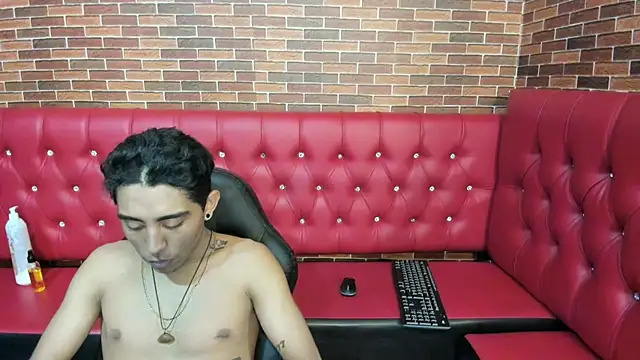 Snapshot of Annyeli chatting on January 2025 01:20:02 AM Annyeli online show from January 2025 01:20:02 AM