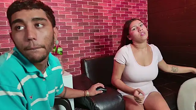 Snapshot of Annyeli chatting on December 2025 02:48:01 PM Annyeli online show from December 2025 02:48:01 PM