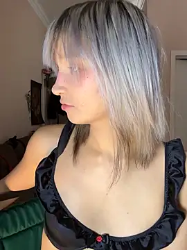 bigbabykiki online show from November 2025 03:23:01 PM