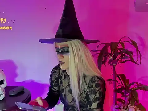 Snapshot of Regiina_Doll chatting on October 2025 02:10:01 AM Regiina Doll online show from October 2025 02:10:01 AM