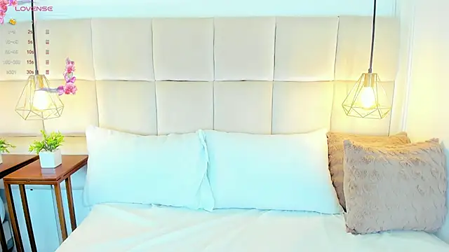 LinaGlam online show from December 2024 10:37:01 PM