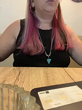 Popinasq online show from October 2025 07:05:02 AM