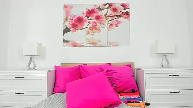 TiaRussel online show from February 2026 09:37:02 PM