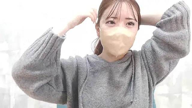 Snapshot of LOVE_MOMO_LOVE chatting on December 2024 02:55:01 PM LOVE MOMO LOVE online show from December 2024 02:55:01 PM