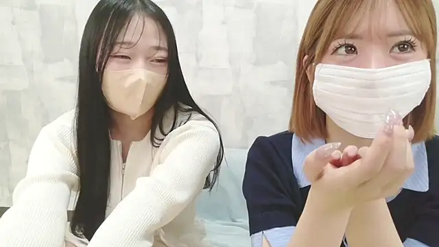 Snapshot of LOVE_MOMO_LOVE chatting on May 2026 12:24:02 PM LOVE MOMO LOVE online show from May 2026 12:24:02 PM