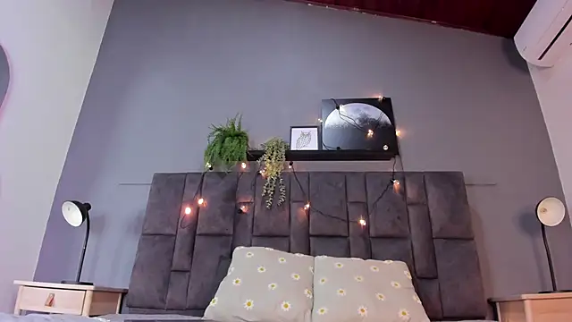 DulceAurora   online show from November 2025 02:42:02 AM