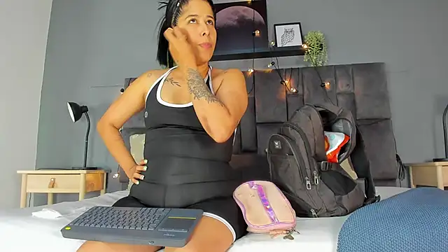 DulceAurora   online show from March 2026 02:15:01 AM