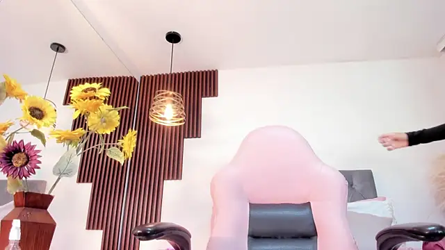 darling spoiled online show from March 2026 11:14:01 AM