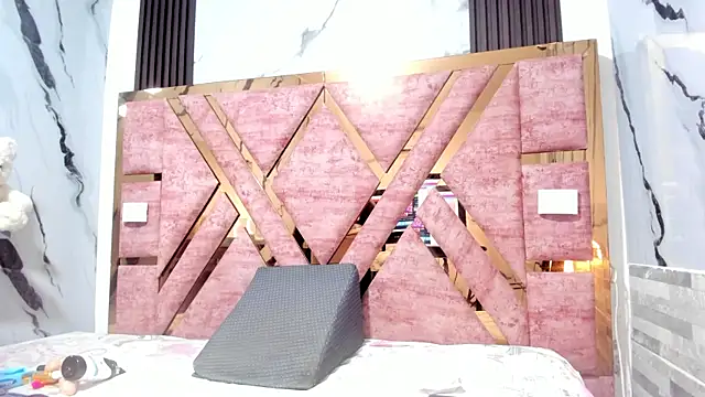 Snapshot of mia_alvares chatting on November 2025 11:46:02 AM mia alvares online show from November 2025 11:46:02 AM