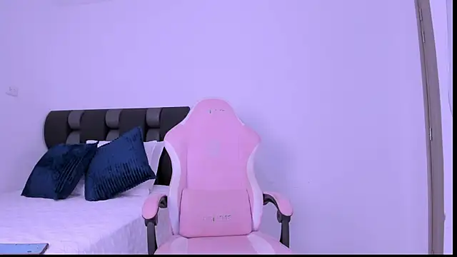 Snapshot of SabaBrown chatting on March 2025 02:18:02 PM SabaBrown online show from March 2025 02:18:02 PM