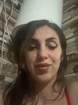 EmaSkyes online show from October 2025 06:07:01 PM