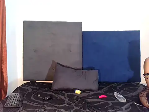 ReginaStar16 online show from March 2025 11:21:02 PM