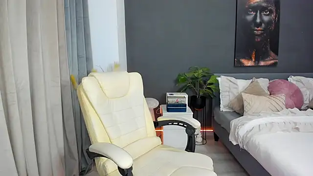 Snapshot of Sonia__Rey chatting on October 2025 01:59:02 PM Sonia Rey online show from October 2025 01:59:02 PM