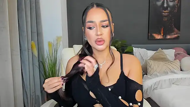 Snapshot of Sonia__Rey chatting on November 2025 01:25:02 AM Sonia Rey online show from November 2025 01:25:02 AM