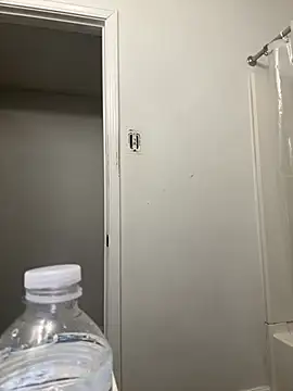 Snapshot of honeybrow chatting on January 2025 03:34:02 AM honeybrow online show from January 2025 03:34:02 AM