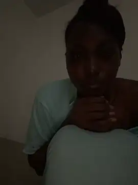 Snapshot of honeybrow chatting on March 2025 09:54:02 PM honeybrow online show from March 2025 09:54:02 PM