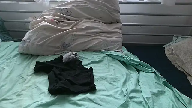 Snapshot of krissraw chatting on January 2025 08:40:02 AM krissraw online show from January 2025 08:40:02 AM