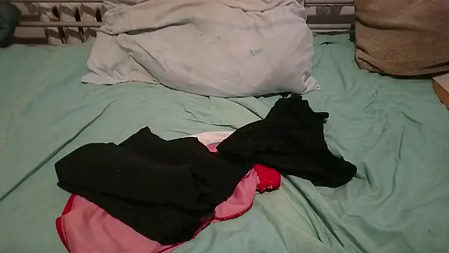 Snapshot of krissraw chatting on March 2025 09:24:02 PM krissraw online show from March 2025 09:24:02 PM