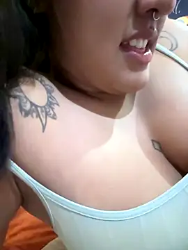 Snapshot of pawmistry chatting on December 2025 08:05:01 PM pawmistry online show from December 2025 08:05:01 PM