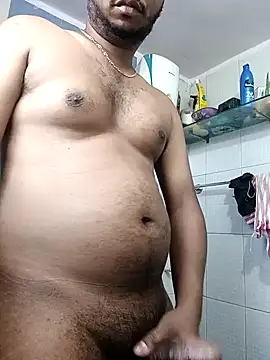 Snapshot of Mmm992170 chatting on January 2025 04:37:02 AM Mmm992170 online show from January 2025 04:37:02 AM