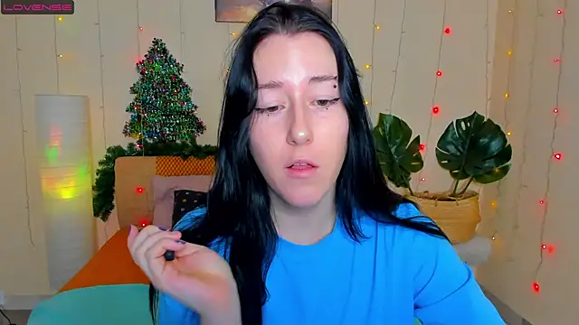 Snapshot of adell_berry chatting on December 2024 02:01:02 AM adell berry online show from December 2024 02:01:02 AM