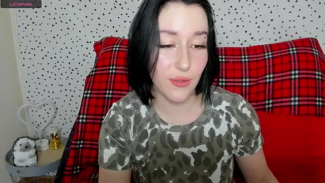 Snapshot of adell_berry chatting on February 2025 07:35:01 AM adell berry online show from February 2025 07:35:01 AM