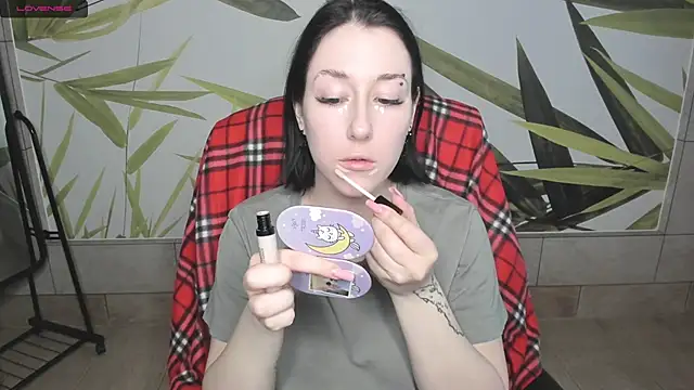 Snapshot of adell_berry chatting on February 2025 02:09:02 AM adell berry online show from February 2025 02:09:02 AM