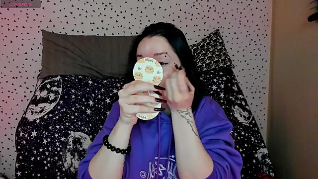 Snapshot of adell_berry chatting on February 2026 02:06:02 AM adell berry online show from February 2026 02:06:02 AM