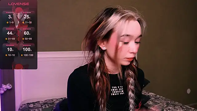 Snapshot of Kimiko__ chatting on November 2025 06:53:01 PM Kimiko online show from November 2025 06:53:01 PM