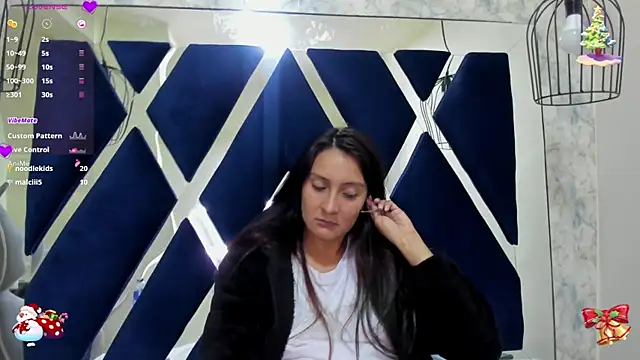  alaia collway  online show from December 2024 03:13:02 PM