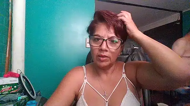 Snapshot of TRISH_MILF chatting on December 2024 10:32:01 PM TRISH MILF online show from December 2024 10:32:01 PM