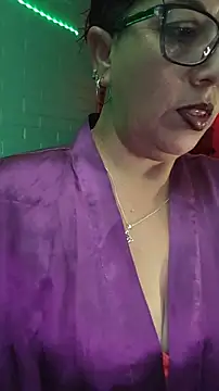 Snapshot of TRISH_MILF chatting on December 2024 12:57:02 AM TRISH MILF online show from December 2024 12:57:02 AM