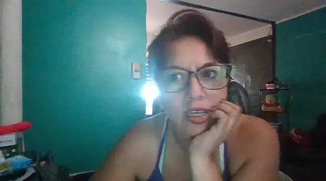 Snapshot of TRISH_MILF chatting on December 2024 03:00:01 PM TRISH MILF online show from December 2024 03:00:01 PM