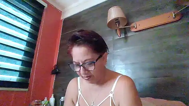 Snapshot of TRISH_MILF chatting on December 2024 12:27:01 PM TRISH MILF online show from December 2024 12:27:01 PM