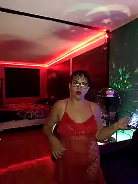 Snapshot of TRISH_MILF chatting on January 2025 12:25:01 AM TRISH MILF online show from January 2025 12:25:01 AM