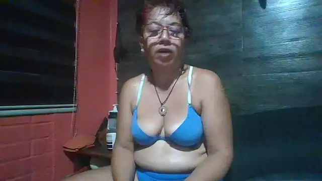 Snapshot of TRISH_MILF chatting on January 2025 09:48:02 AM TRISH MILF online show from January 2025 09:48:02 AM