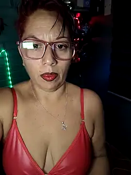 Snapshot of TRISH_MILF chatting on February 2025 12:38:02 AM TRISH MILF online show from February 2025 12:38:02 AM