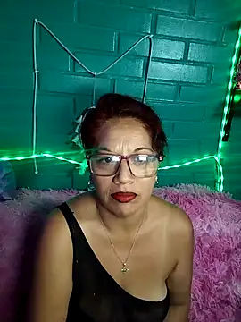 Snapshot of TRISH_MILF chatting on February 2025 01:08:01 AM TRISH MILF online show from February 2025 01:08:01 AM
