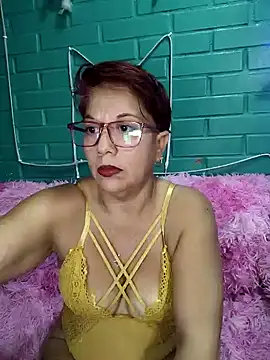 Snapshot of TRISH_MILF chatting on February 2025 11:09:01 PM TRISH MILF online show from February 2025 11:09:01 PM