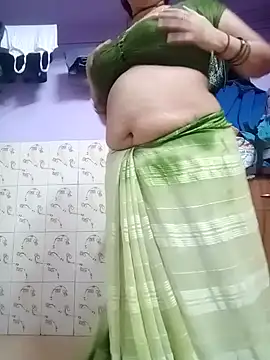 Snapshot of jiyahot1432 chatting on January 2025 06:39:01 PM jiyahot1432 online show from January 2025 06:39:01 PM